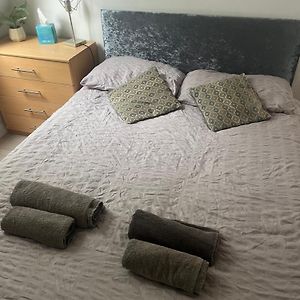 Kamer met een Queen Size Bed